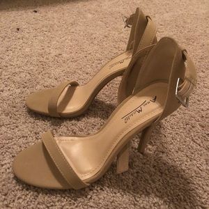 Nude heels. NWOT